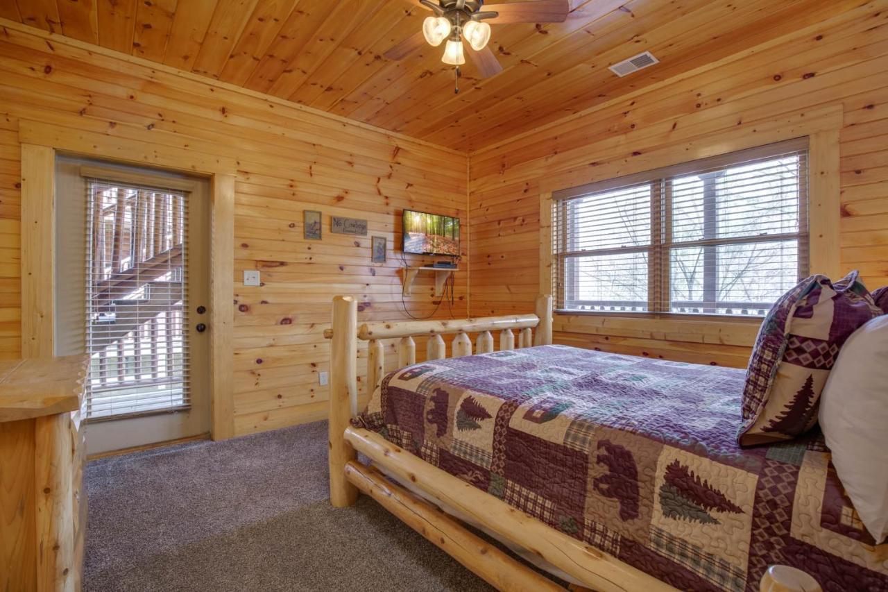 Pine Tree Lodge, 8 Bedrooms, Pool Table, Theater, Hot Tub, WiFi, Sleeps 38 Gatlinburg Buitenkant foto