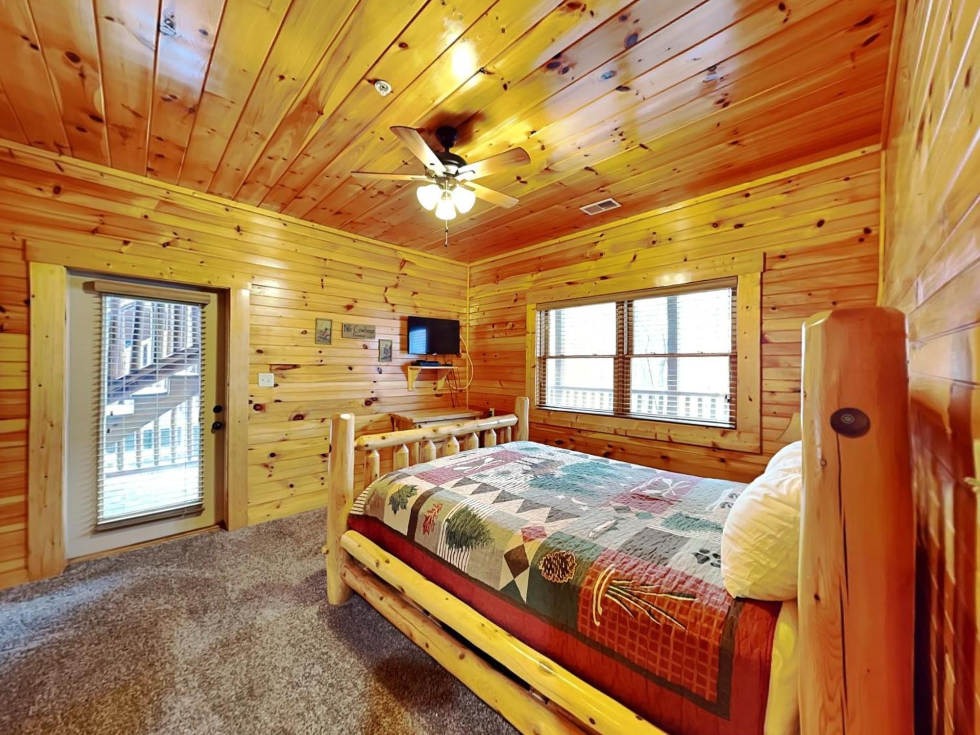 Pine Tree Lodge, 8 Bedrooms, Pool Table, Theater, Hot Tub, WiFi, Sleeps 38 Gatlinburg Buitenkant foto