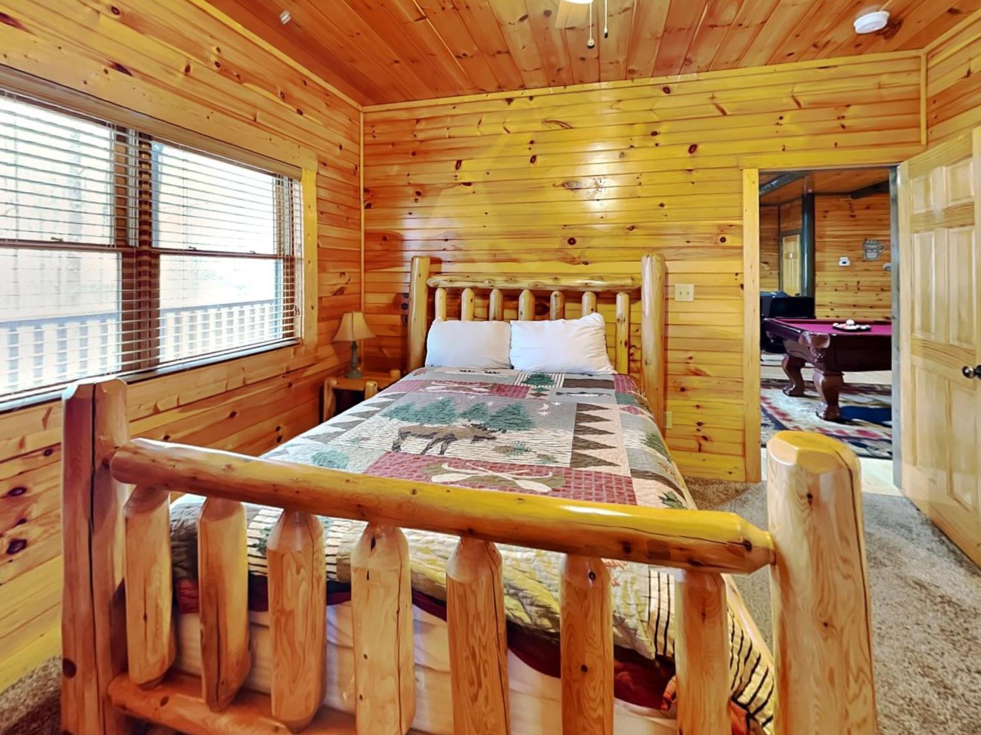 Pine Tree Lodge, 8 Bedrooms, Pool Table, Theater, Hot Tub, WiFi, Sleeps 38 Gatlinburg Buitenkant foto