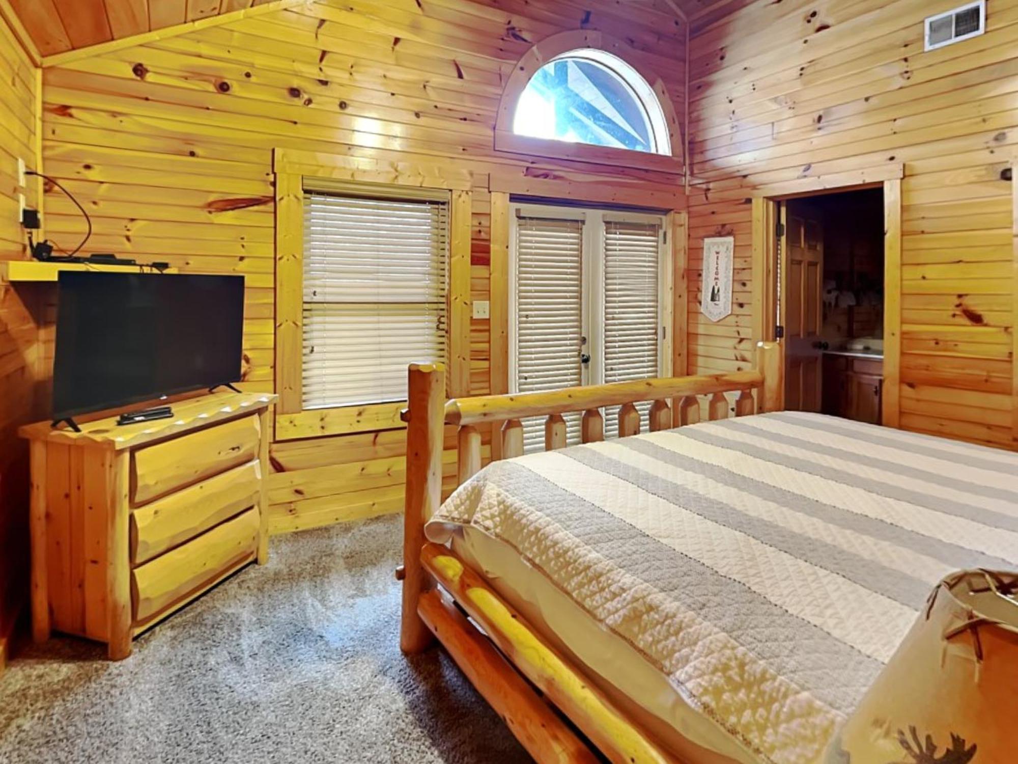 Pine Tree Lodge, 8 Bedrooms, Pool Table, Theater, Hot Tub, WiFi, Sleeps 38 Gatlinburg Buitenkant foto