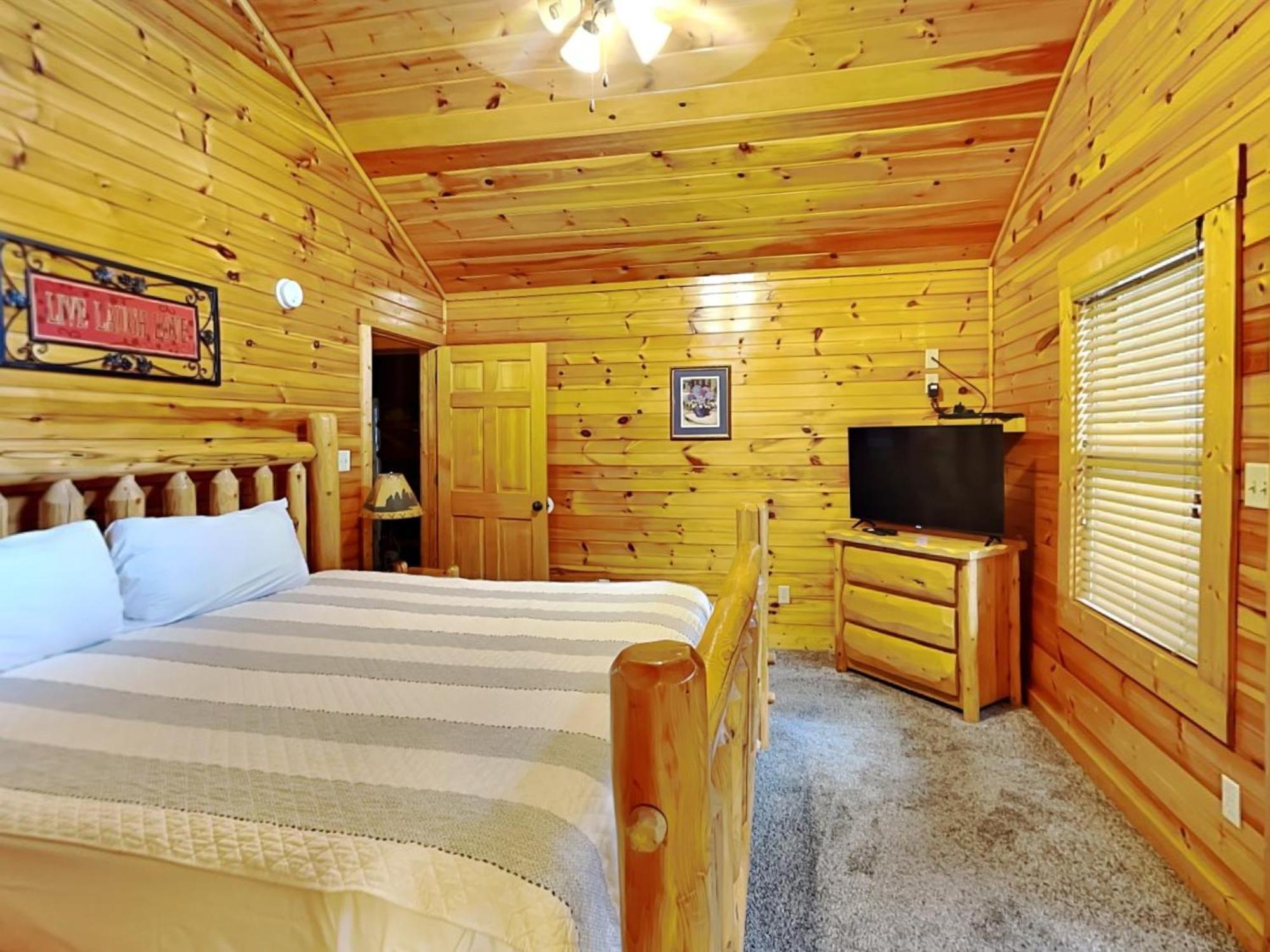 Pine Tree Lodge, 8 Bedrooms, Pool Table, Theater, Hot Tub, WiFi, Sleeps 38 Gatlinburg Buitenkant foto
