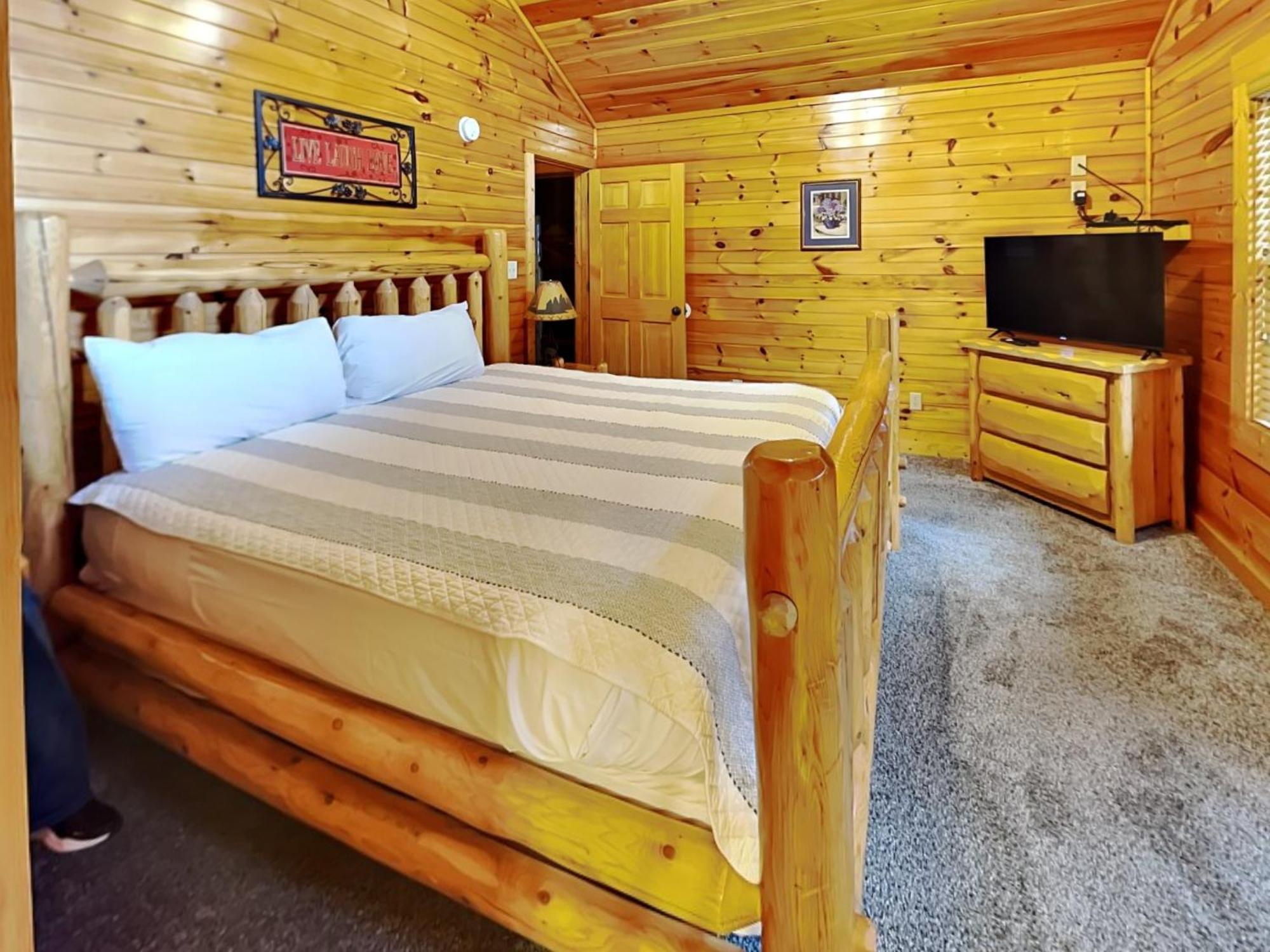 Pine Tree Lodge, 8 Bedrooms, Pool Table, Theater, Hot Tub, WiFi, Sleeps 38 Gatlinburg Buitenkant foto